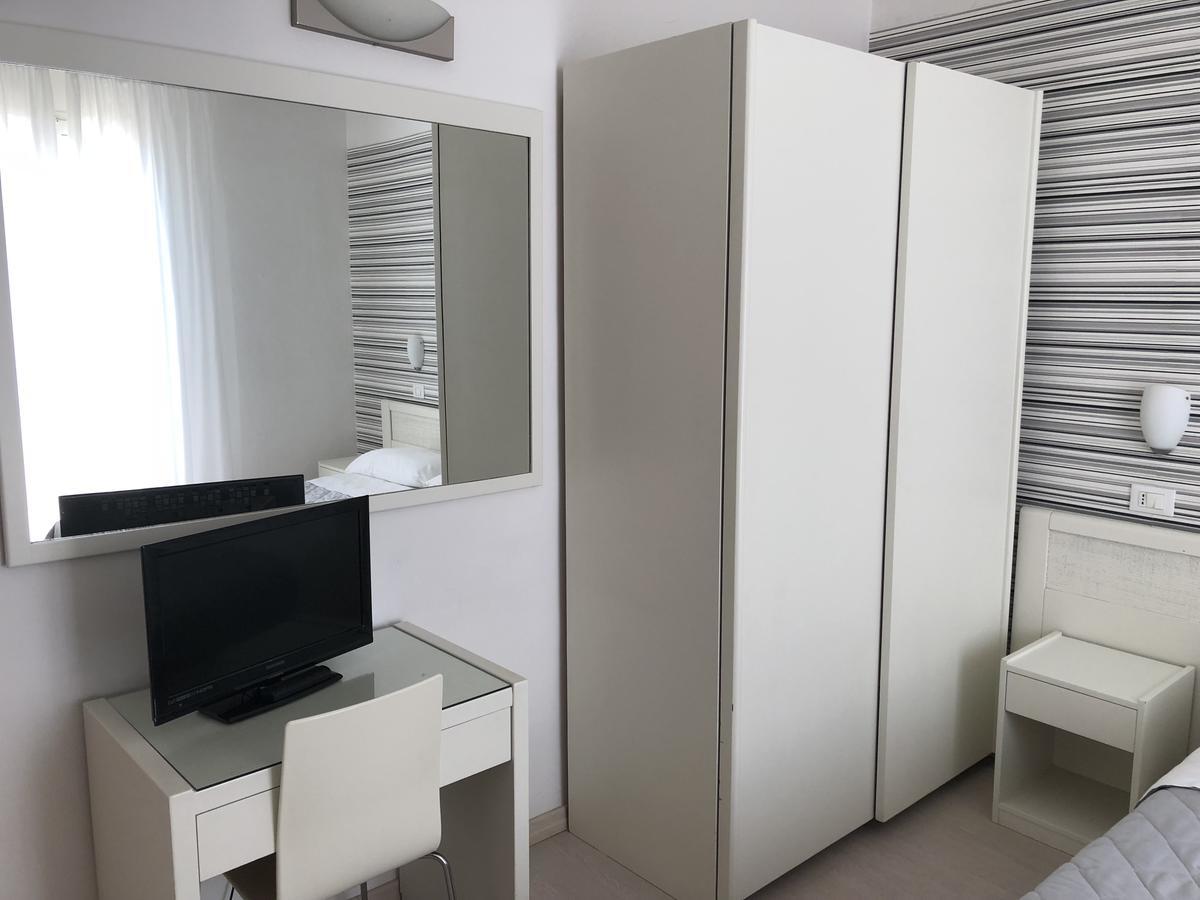Hotel Stella Polare Rimini Dış mekan fotoğraf